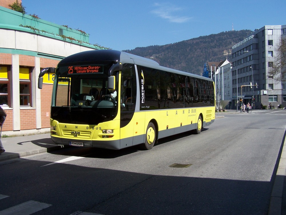 PT-12588 B - Busbahnhof
