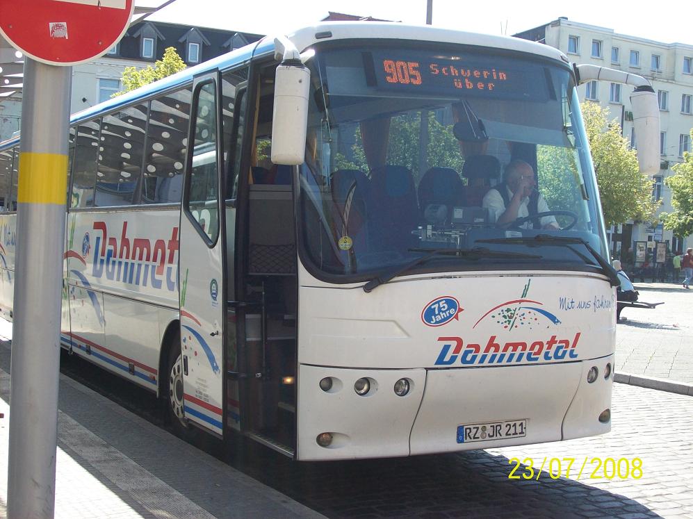 HH-B: Bus 905 in Schwerin