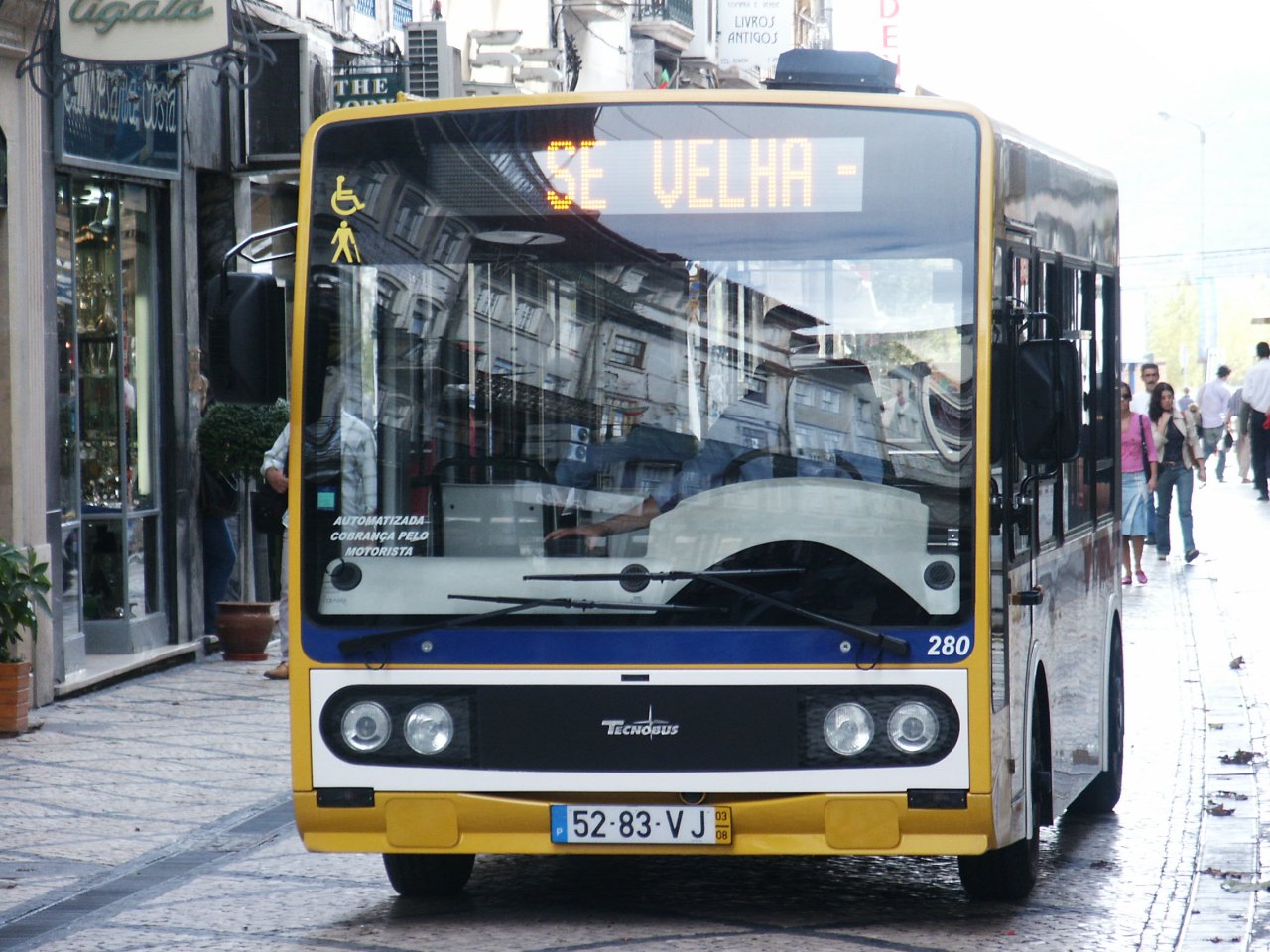 Elektrobus in Coimbra (Portugal)