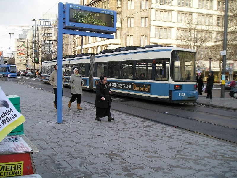 MVG Tram am Hbf