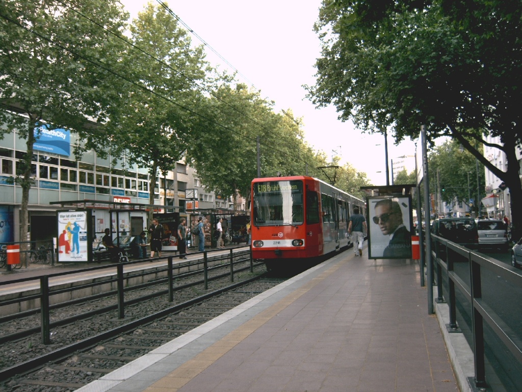 Linie E18 nach Brhl-Vochem